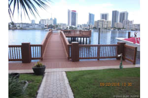 410 Golden Isles Dr, Hallandale Beach, FL 33009, Sold 12/29/16