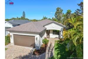 867 104th Ave N, Naples, FL 34108, Sold 08/31/17
