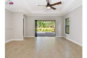 867 104th Ave N, Naples, FL 34108, Sold 08/31/17