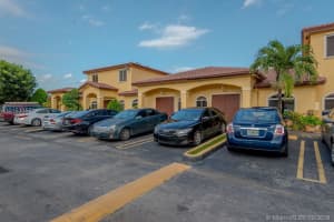 18935 NW 85th Ave, Hialeah, FL 33015, Sold 12/02/16