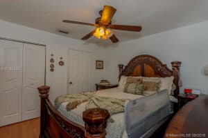 18935 NW 85th Ave, Hialeah, FL 33015, Sold 12/02/16