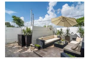 330 SE 2nd Ave APT C1, Deerfield Beach, FL 33441, Sold 11/07/16