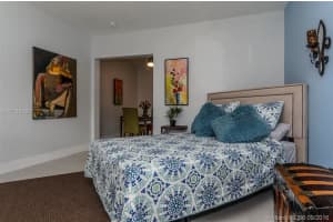 901 Meridian Ave, Miami Beach, FL 33139, Sold 06/22/17