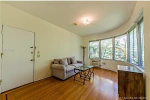 744 10th St, Miami Beach, FL 33139, Sold 11/07/16