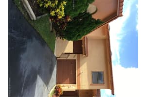 11243 SW 11th St, Pembroke Pines, FL 33025, Sold 11/10/16