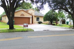 2065 SW 90th Ave, Miramar, FL 33025, Sold 11/18/16