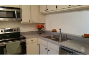 2740 S Oakland Forest Dr, Oakland Park, FL 33309, Sold 12/02/16