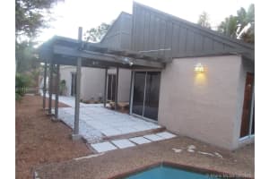 7533 SW 95th Pl, Miami, FL 33173, Sold 01/13/17