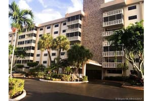 800 NE 195th St, Miami, FL 33179, Sold 03/31/17