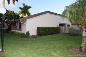527 Leslie Dr, Hallandale Beach, FL 33009, Sold 12/06/16