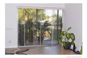 3021 N Oakland Forest Dr, Oakland Park, FL 33309, Sold 12/05/16