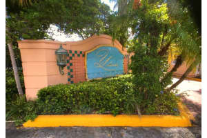 4550 NW 9th St APT E721, Miami, FL 33126, Sold 10/25/16