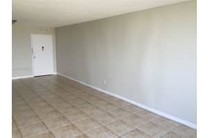 2075 NE 164th St, North Miami Beach, FL 33162, Sold 12/01/16
