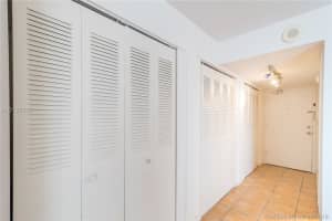 345 Ocean Dr, Miami Beach, FL 33139, Sold 03/29/19