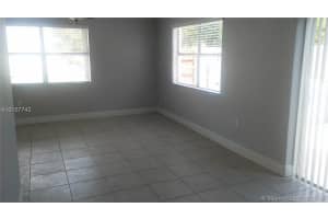 41 NE 12th Ave, Homestead, FL 33030, Sold 01/13/17