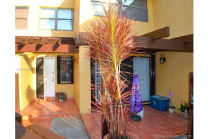 9980 NW 9th St Cir, Miami, FL 33172, Sold 11/22/16