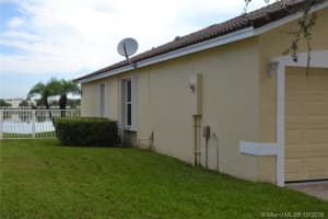 12017 SW 7th St, Pembroke Pines, FL 33025, Sold 12/16/16