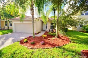11854 SW 8th St, Pembroke Pines, FL 33025, Sold 12/08/16