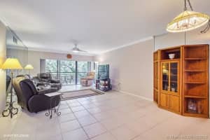 451 Ives Dairy Rd, Miami, FL 33179, Sold 02/09/17