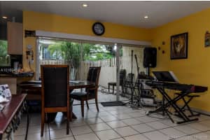 6512 Kendale Lakes Dr, Miami, FL 33183, Sold 12/13/16