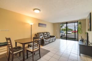 9682 Fontainebleau Blvd, Miami, FL 33172, Sold 11/30/16