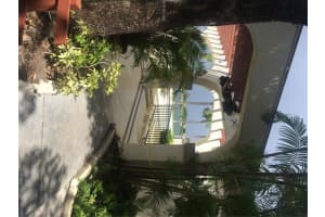 325 Ives Dairy Rd, Miami, FL 33179, Sold 03/06/17