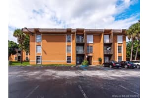 9417 SW 76th St APT X38, Miami, FL 33173, Sold 12/07/16