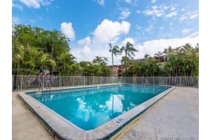 9417 SW 76th St APT X38, Miami, FL 33173, Sold 12/07/16