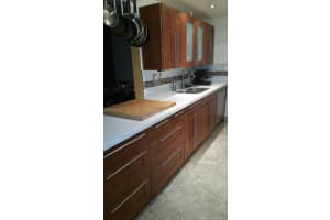 800 NE 195th St, Miami, FL 33179, Sold 03/27/17