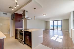 322 Buchanan St, Hollywood, FL 33019, Sold 01/18/17