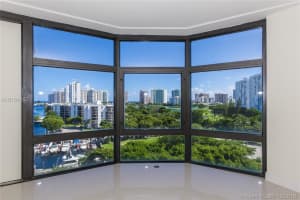 3375 N Country Club Dr, Miami, FL 33180, Sold 12/09/16