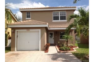 9205 NW 55th St, Sunrise, FL 33351, Sold 11/28/16