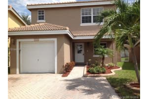 9205 NW 55th St, Sunrise, FL 33351, Sold 11/28/16