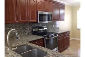 9205 NW 55th St, Sunrise, FL 33351, Sold 11/28/16