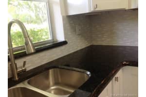 1425 Arthur St #114b, Hollywood, FL 33020, Sold 04/03/17