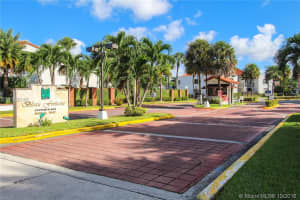 9409 Fontainebleau Blvd, Miami, FL 33172, Sold 11/28/16