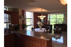 18000 NW 68th Ave #301a, Hialeah, FL 33015, Sold 12/22/16