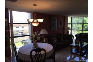 18000 NW 68th Ave #301a, Hialeah, FL 33015, Sold 12/22/16