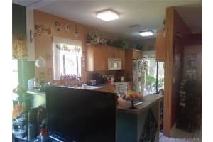 7962 NW 190th Terrace, Hialeah, FL 33015, Sold 12/30/16