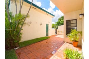 10818 SW 72nd St, Miami, FL 33173, Sold 02/16/17