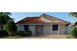 8446 NW 190th Terrace, Hialeah, FL 33015, Sold 11/08/16