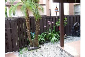 525 W Park Dr, Miami, FL 33172, Sold 01/05/17