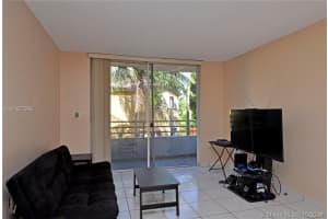 8231 NW 8th St, Miami, FL 33126, Sold 02/17/17