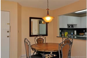 8231 NW 8th St, Miami, FL 33126, Sold 02/17/17