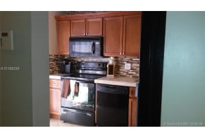 7724 Balboa St, Sunrise, FL 33351, Sold 01/17/17