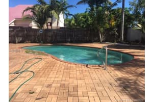 652 NE 203rd Ln, Miami, FL 33179, Sold 02/10/17
