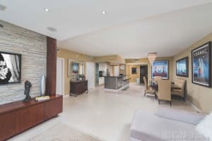 450 Alton Rd, Miami Beach, FL 33139, Sold 03/30/17