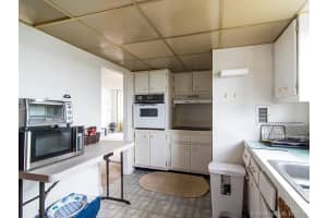 1865 79th Street Causeway #10o, North Bay Village, FL 33141, Sold 12/14/16