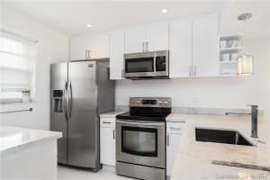 855 Euclid Ave, Miami Beach, FL 33139, Sold 06/27/17