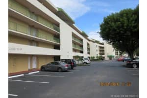 8870 Fontainebleau Blvd, Miami, FL 33172, Sold 02/17/17